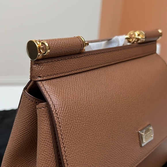 Authentic Dolce and Gabana Miss Sicily Handbag - Picture 5 of 12